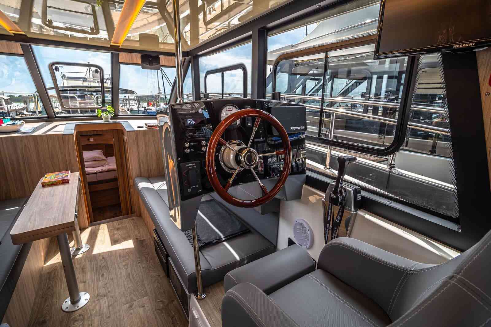 flowczarterFutura 40 Grand Hozion - SEO